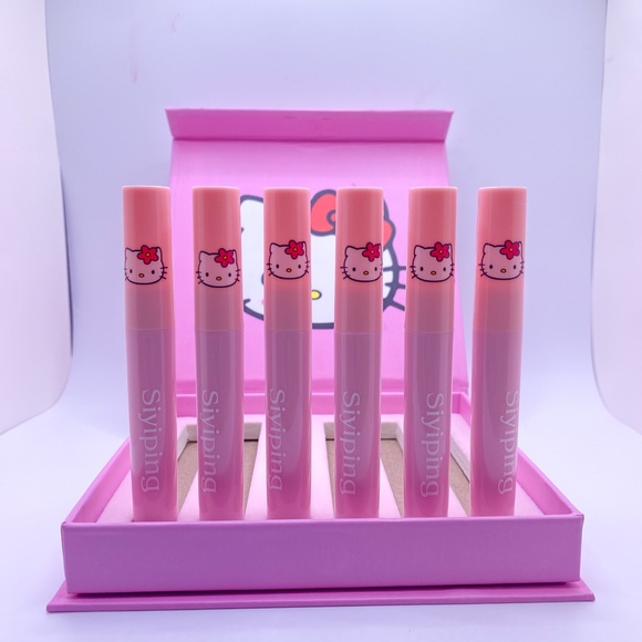 Hello Kitty 💕 6 Piece Matte Liquid Lipstick Set with magnetic closure box - Picture 2 of 3